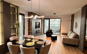Rozelor Residence 88